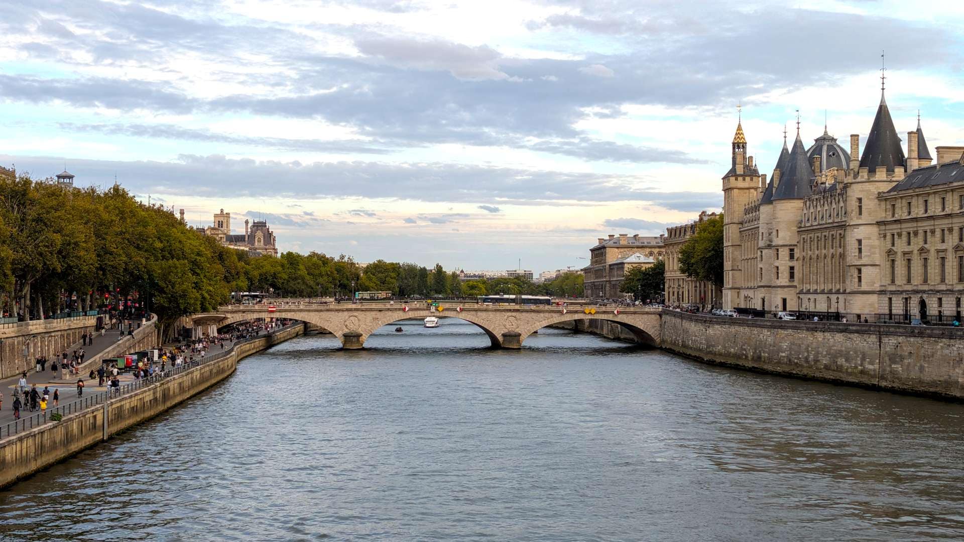view of the Seine and the Conciergerie in Paris